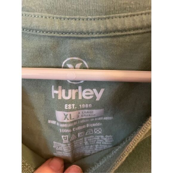 Hurley T-Shirt (SZ XL) - Picture 3 of 3